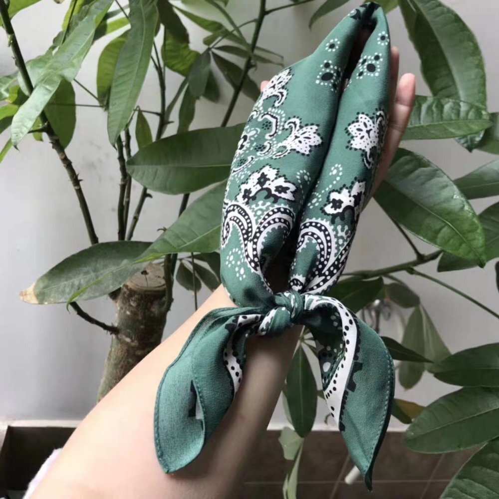🌿NWT Madewell Silk Bandana Green
